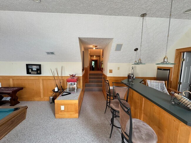Building Photo - 12106 Sloan Dr