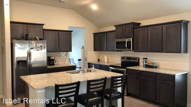 Primary Photo - 3900 Flatrock Mountain Dr