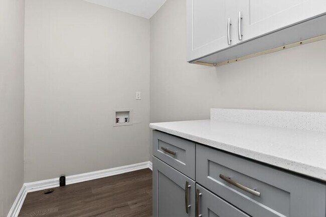 Building Photo - Updated 3BD/2BA Ranch in Lowell, NC!