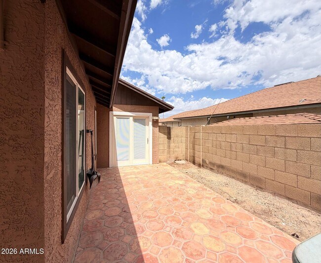 Building Photo - 11815 N 65th Dr
