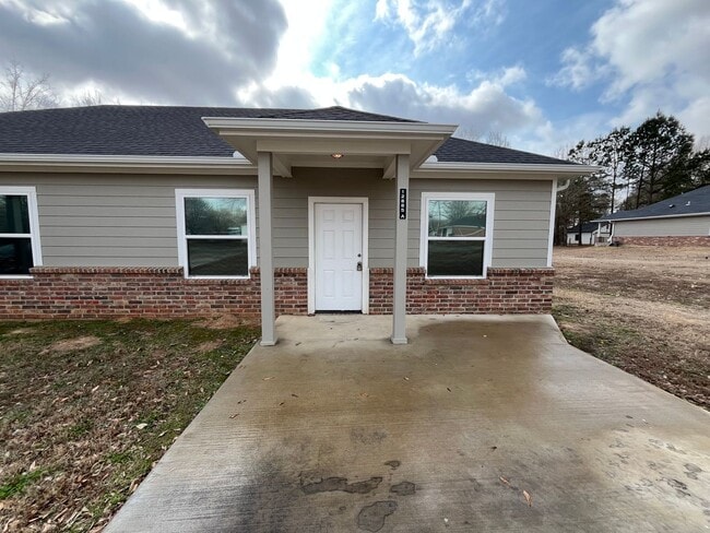 Building Photo - 12885 County Rd 433