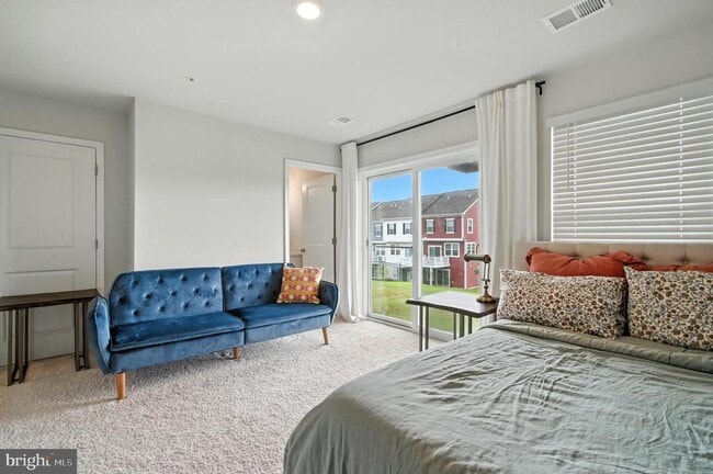 Building Photo - 5051 Silver Oak Dr