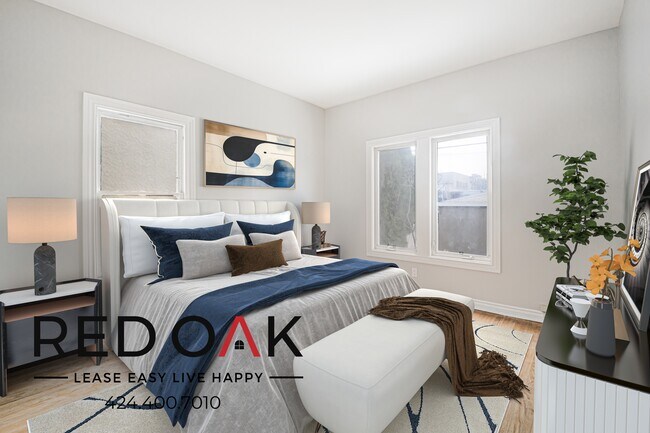 Building Photo - 109 S Sycamore Ave