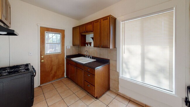 Building Photo - 4189 N Mountain Dr