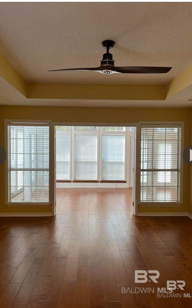 Building Photo - 4701 Avenue D Ave