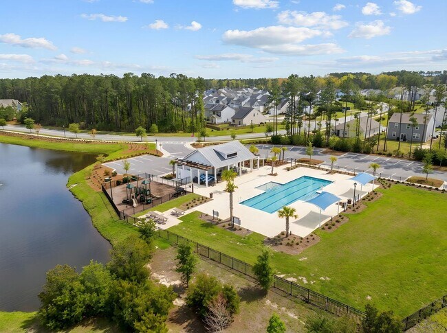 Building Photo - 3 BED | 2 BATH | TWO CAR GARAGE | SAVANNAH QUARTERS | AVAILABLE NOW