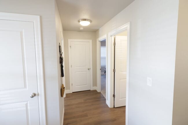 Building Photo - Be the first one to RENT this home! 3 bedrooms, 2 bathrooms, SINGLE LEVEL home with beautiful Lan...