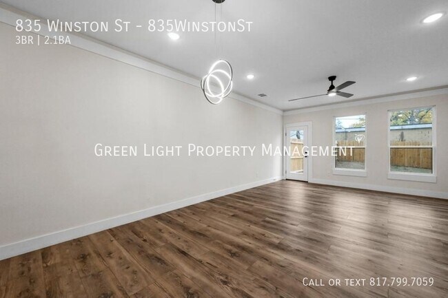 Building Photo - 835 Winston St