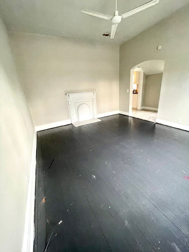 Building Photo - 1808 10th Ave N