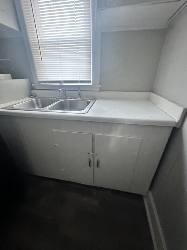 Building Photo - 303 E 22nd St