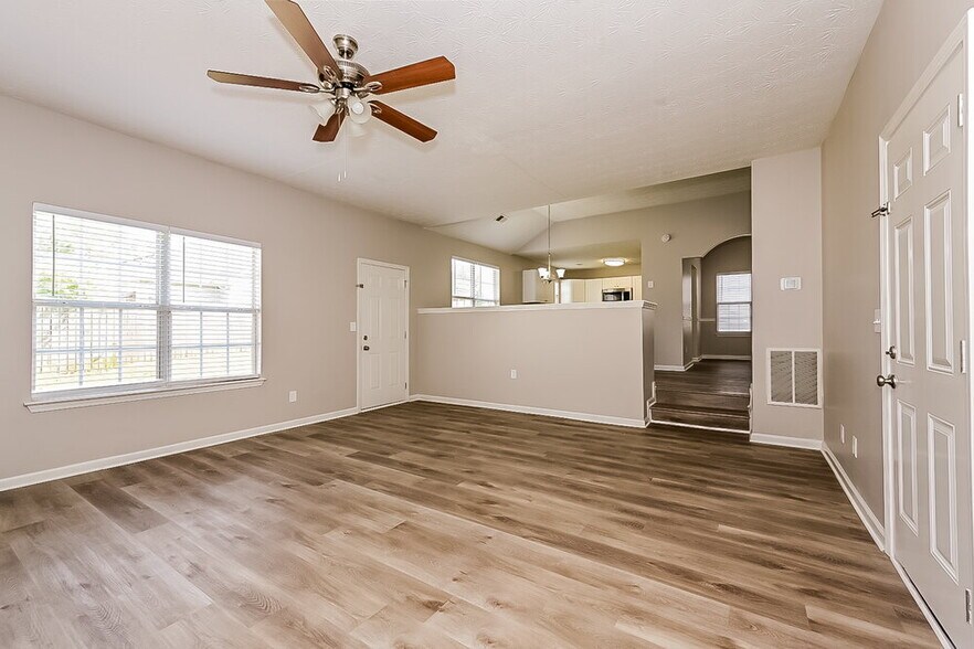 Building Photo - 1150 Ivey Ln