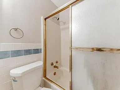 Building Photo - 9522 Trefore Ave