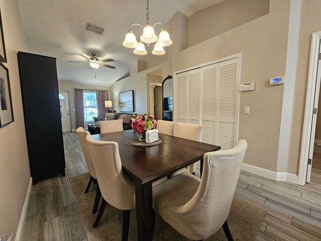 Building Photo - Charming 2-Bedroom, 2-Bath Condo with Private End-Unit Location!