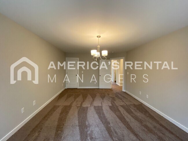 Building Photo - 7945 St.James Dr