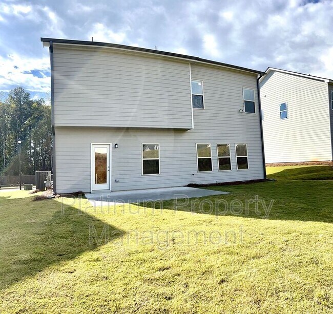 Building Photo - 4579 Silver Oak Dr