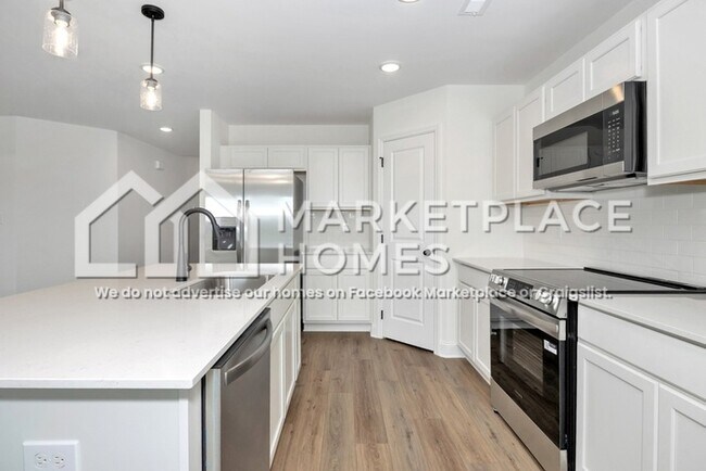 Building Photo - 133 Bella May Ln