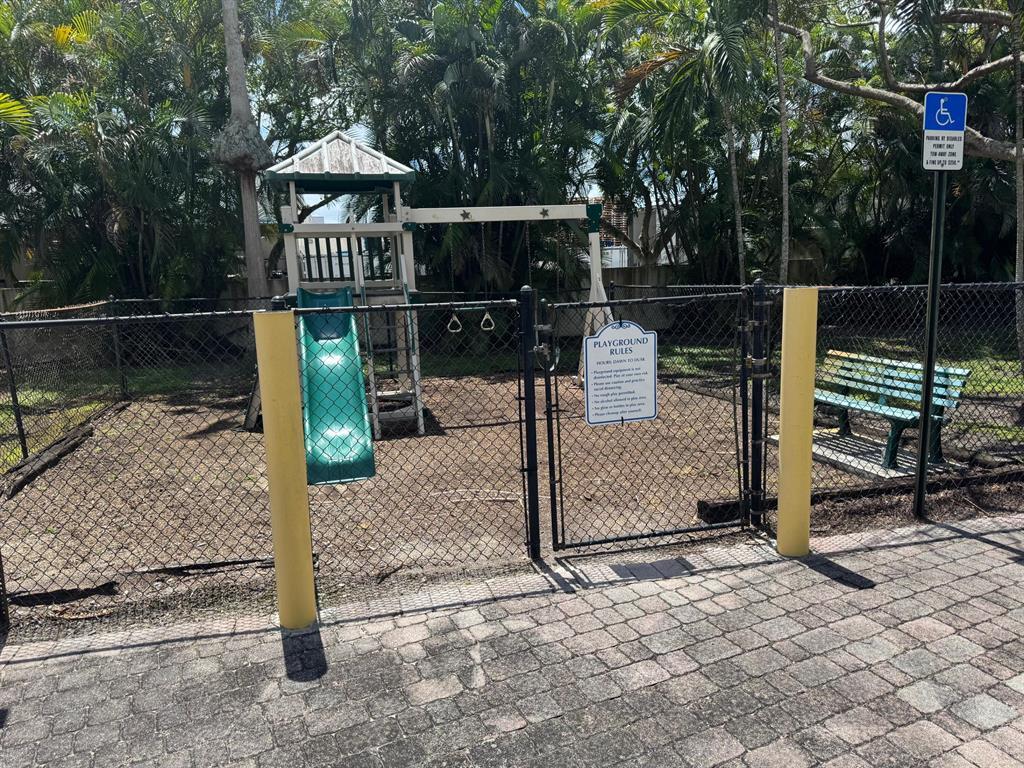 Building Photo - 6639 Hidden Cove Dr