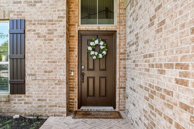 Building Photo - 24119 Via Renata Dr