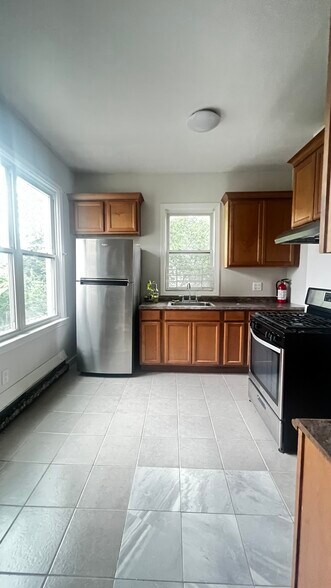 KITCHEN - 197 Myrtle Ave