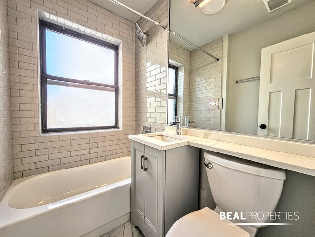 Building Photo - 505 W Belmont Ave