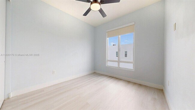 Building Photo - 10255 NW 63rd Terrace