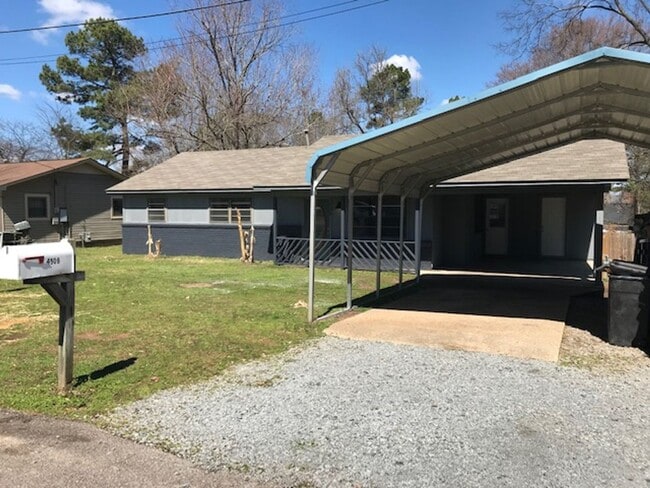Building Photo - Nice Benton Home