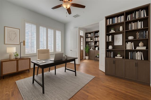 Building Photo - 2135 Marilla St