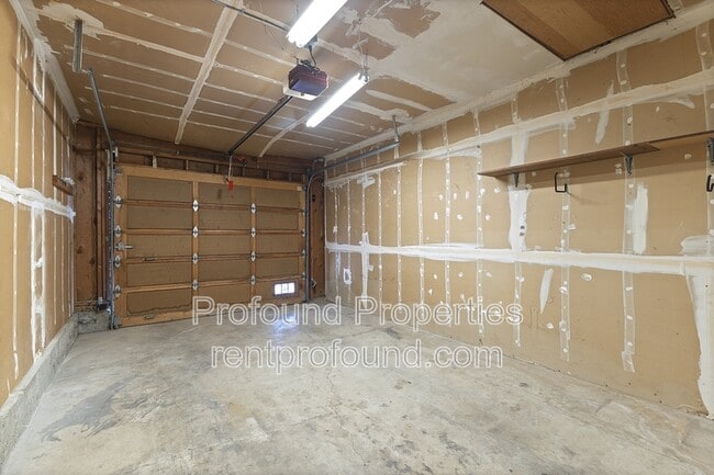 Building Photo - 21560 SW Augusta St