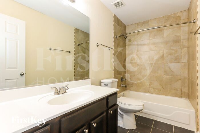 Building Photo - 21244 Edison Ln