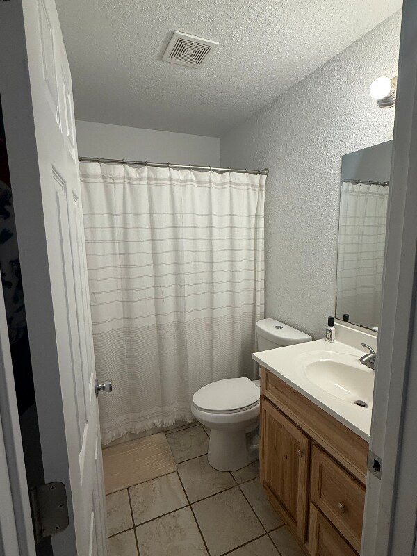 Building Photo - 1565 N Summit Rd