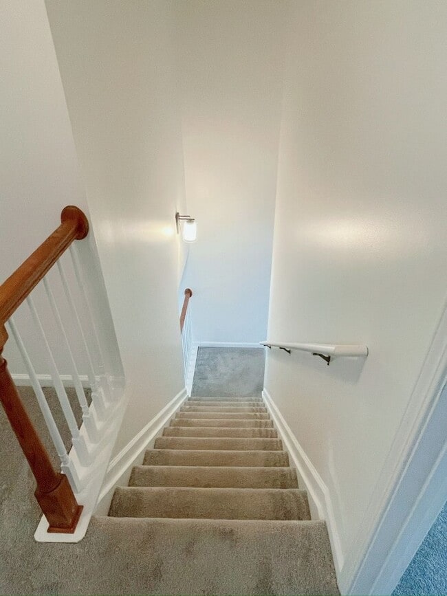 Building Photo - 2205 Pebble Beach Dr