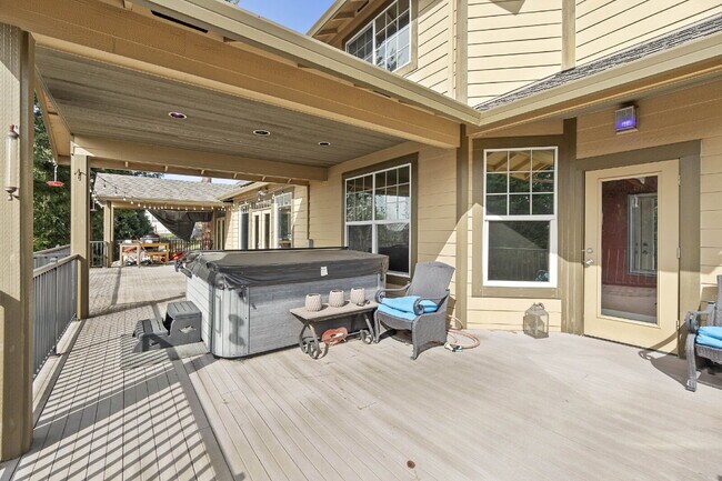 Building Photo - Beautiful, Spacious, Damascus Home with Incredible Views