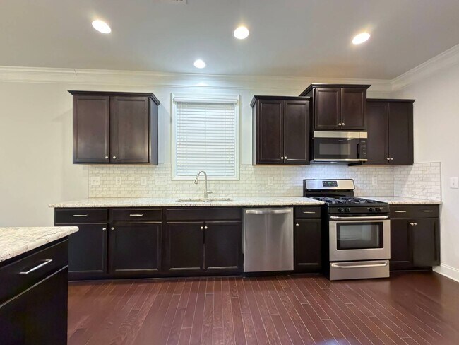 Building Photo - 7336 Birchshire Dr