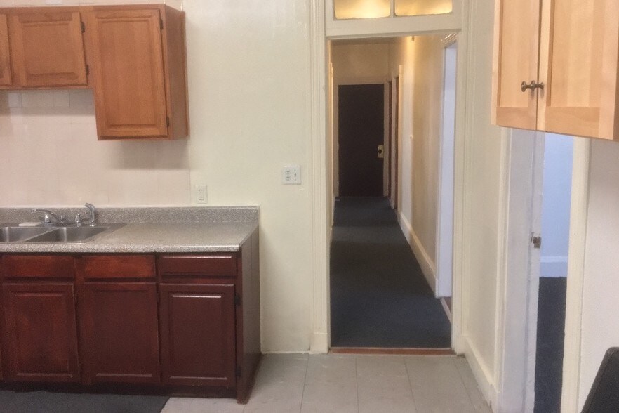 Building Photo - 96 Hancock St