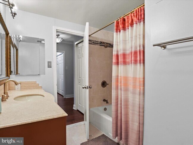 Building Photo - 3705 S George Mason Dr