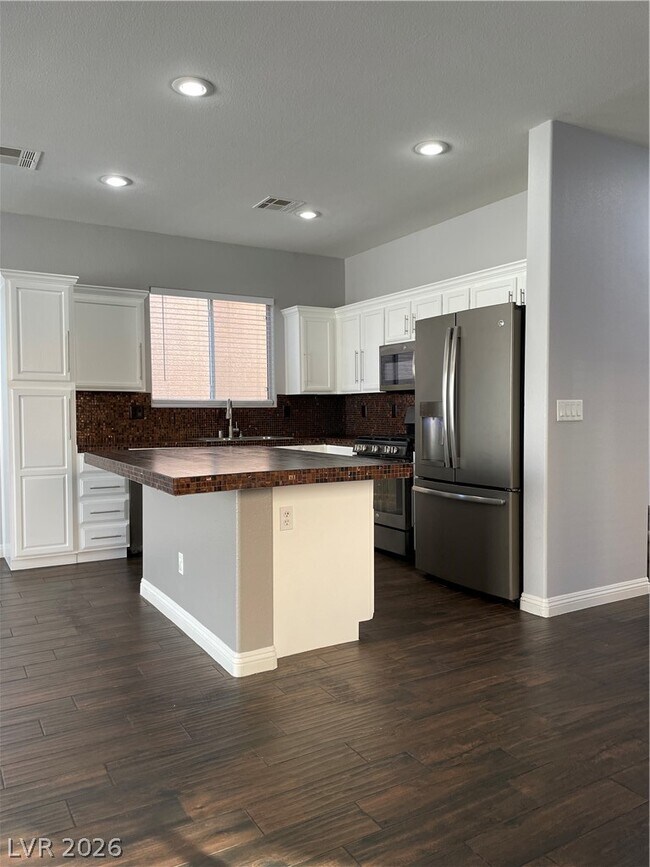 Building Photo - 1406 Maryland Heights Ave