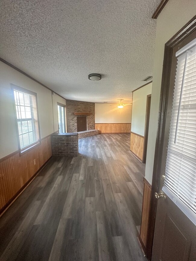 Building Photo - 3 Bedroom/2 Bath home in Valdosta