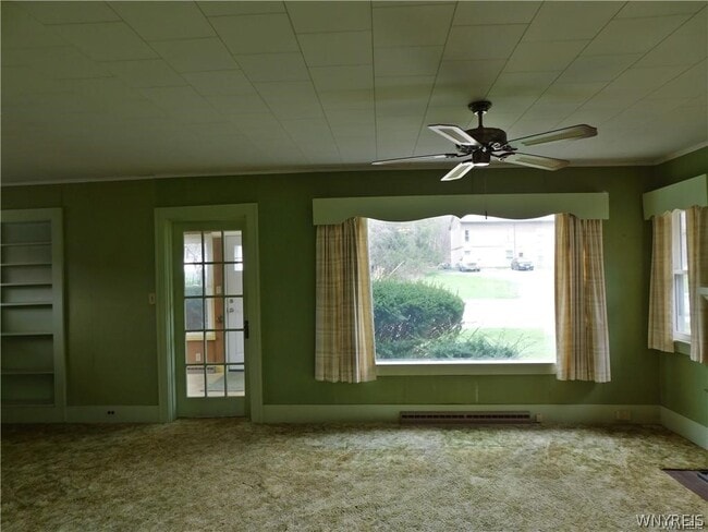 Building Photo - 172 Wellsville St