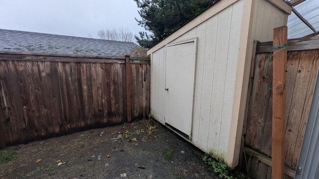 Building Photo - 115 124th St SE