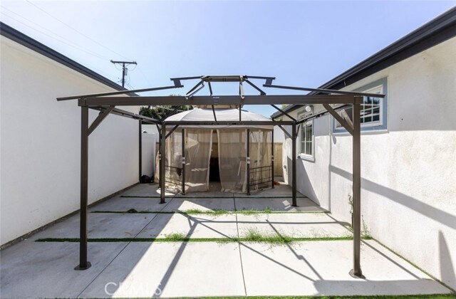 Building Photo - 8206 Cantaloupe Ave