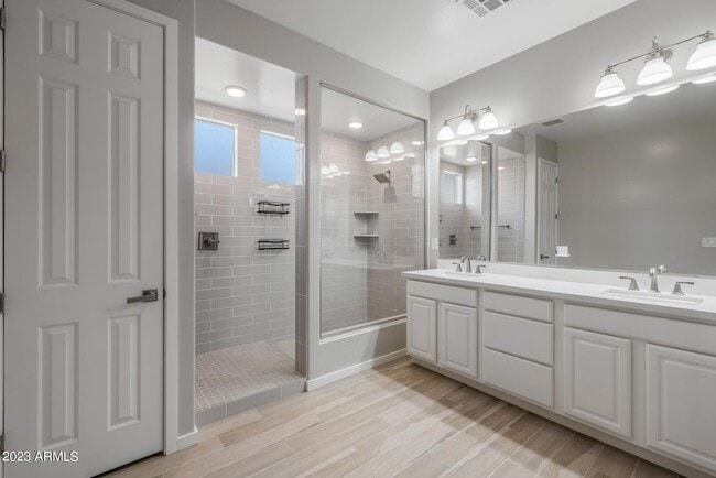 Building Photo - 250 W Queen Creek Rd