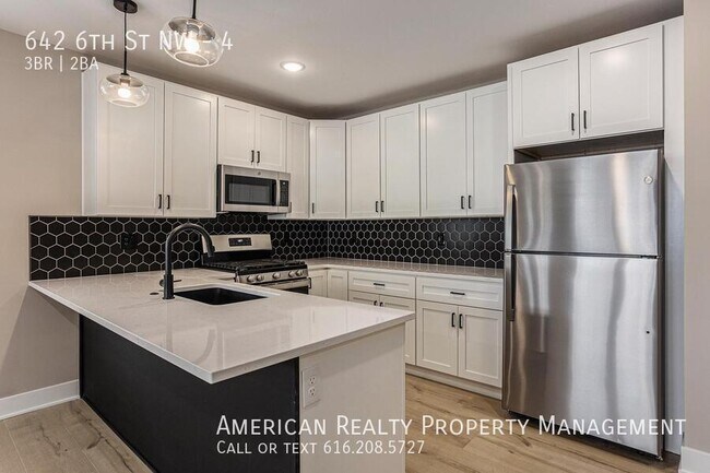 Building Photo - 642 6th St NW