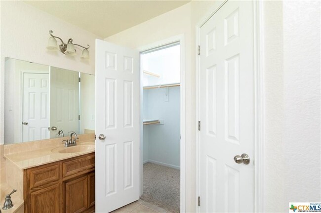 Building Photo - 2605 Wisteria Ln