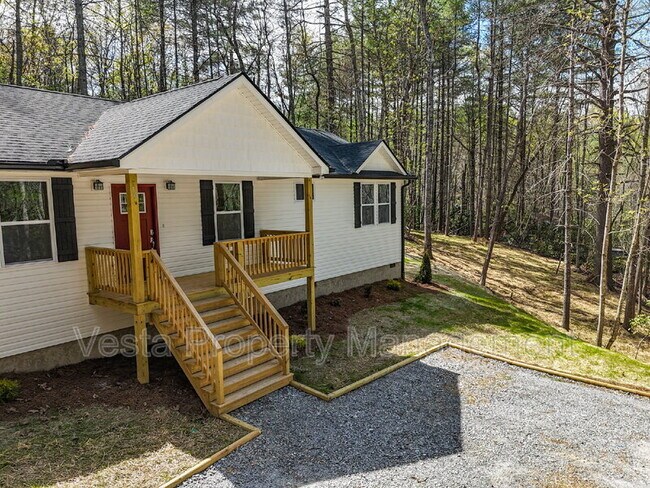 Building Photo - 70 Erwin Hill Dr