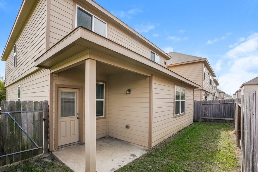 Building Photo - 18606 Cooper Ravine Way