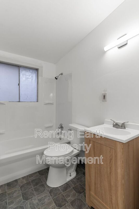 Building Photo - 801 Thomas Ave