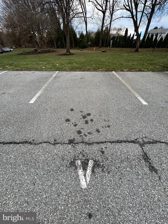 Building Photo - 3223 Valley Dr