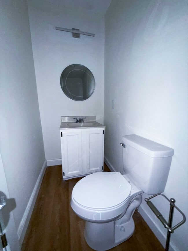 Building Photo - Newly Rehabbed 4BR Home w/ Front Porch, Back Deck & Full Basement