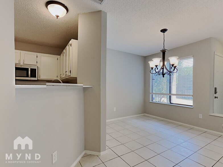 Building Photo - 10826 Riana Dr