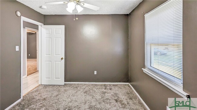 Building Photo - 322 Chatham Villa Dr